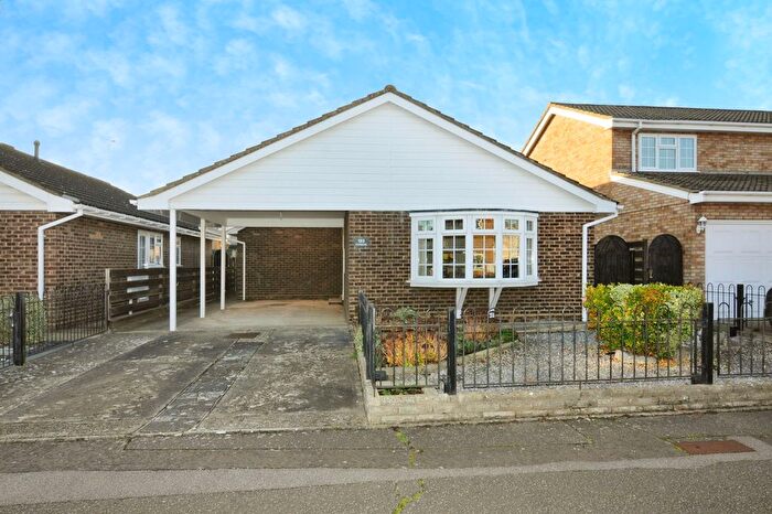 3 Bedroom Bungalow For Sale In Aylesbeare, Shoeburyness, Southend-On-Sea, Essex, SS3