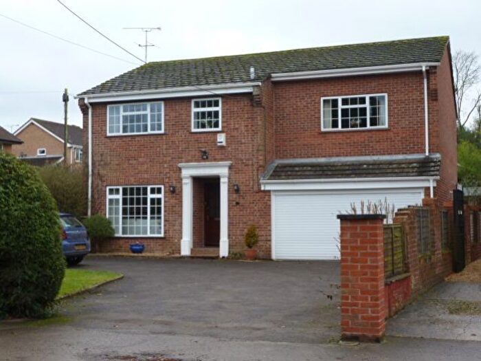 4 Bedroom Terraced House To Rent In Alderholt, Fordingbridge, Hampshire, SP6