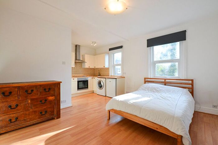 Studio To Rent In York Road, Guildford, GU1