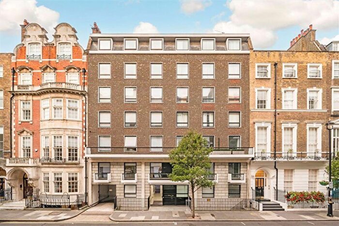 4 Bedroom Flat To Rent In Harley Street, Marylebone, W1G
