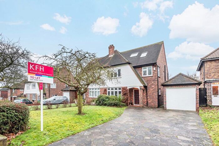 4 Bedroom House For Sale In Fairoak Drive, Eltham, London, SE9