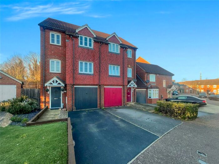 4 Bedroom Semi-Detached House To Rent In Martin Court, Kemsley, Sittingbourne, Kent, ME10