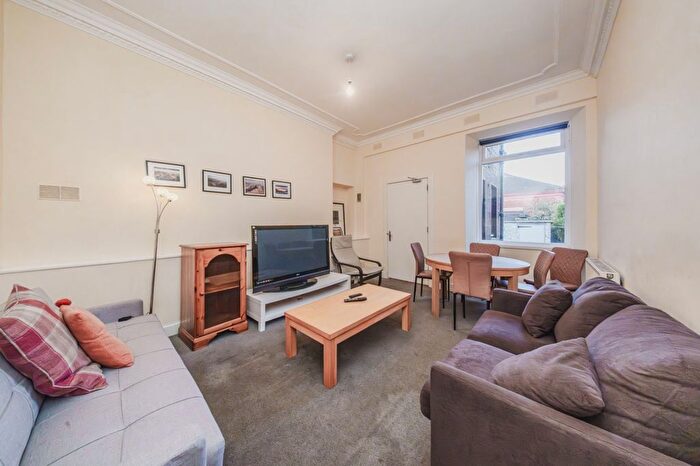 4 Bedroom Detached House To Rent In Moat Place, Edinburgh, EH14