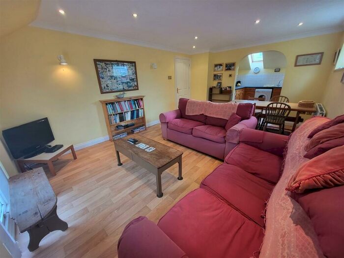 3 Bedroom Apartment For Sale In "Up Above" Flat, Cresswell Street, Tenby, Pembrokeshire., SA70