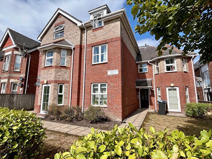 2 Bedroom Flat To Rent In Longfleet Road, Poole, BH15