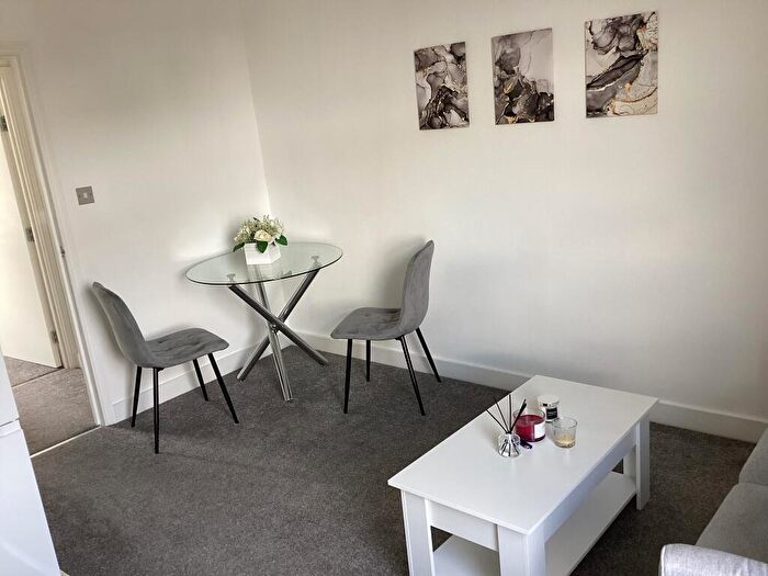 1 Bedroom Flat To Rent In Charlton Street, Maidstone, ME16