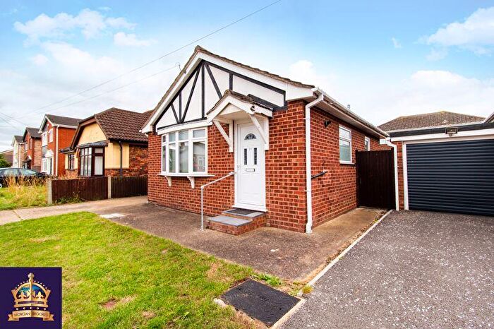 1 Bedroom Bungalow To Rent In Lilac Avenue, Canvey Island, SS8