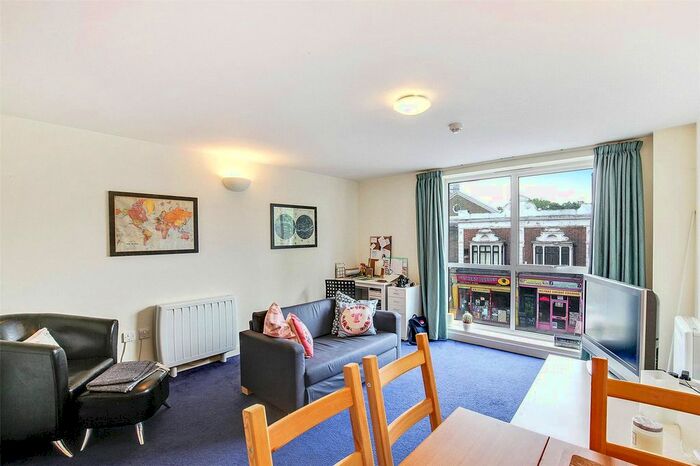 1 Bedroom Flat To Rent In New Cross Road, London, SE14