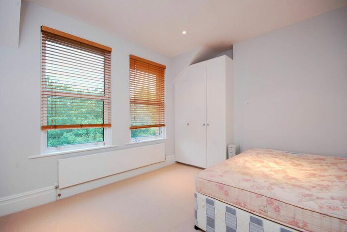 1 Bedroom Flat To Rent In Avenue Gardens, Acton, London, W3