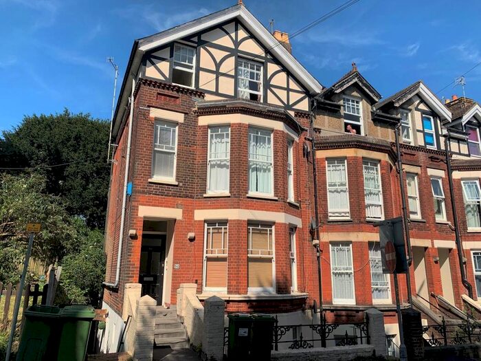 1 Bedroom Flat To Rent In Lime Hill Road, Tunbridge Wells, Kent, TN1