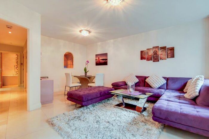 2 Bedroom Flat To Rent In Palgrave Gardens, London, NW1