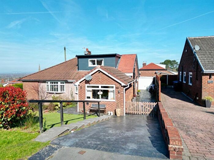 3 Bedroom Semi Detached House For Sale In Brabyns Road, Hyde, Greater Manchester, SK14