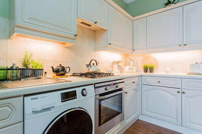 2 Bedroom Flat For Sale In Flat St Margaret's House, Brodie Park Crescent, Paisley, PA2
