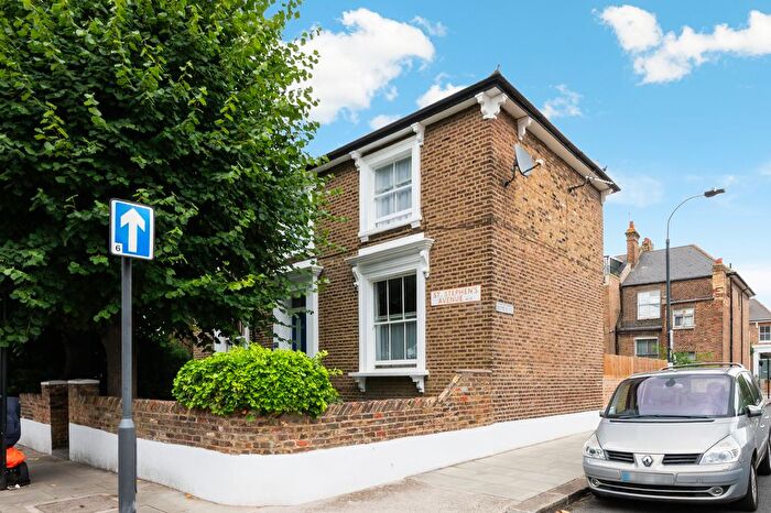 1 Bedroom Flat To Rent In St. Stephens Avenue, W12