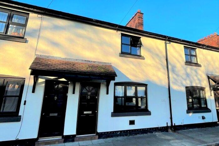 2 Bedroom Mews To Rent In Liverpool Row, Newton-Le-Willows, WA12