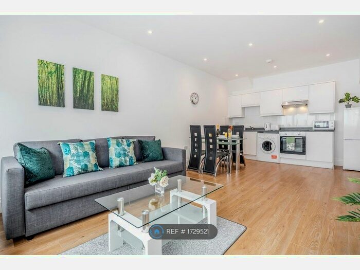 2 Bedroom Flat To Rent In High Street, Watford, WD17