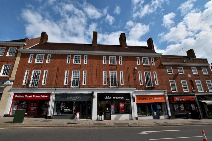 2 Bedroom Flat To Rent In Bell Street, Reigate, RH2