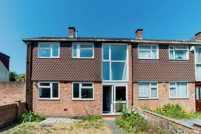 3 Bedroom Terraced House To Rent In Arthur Road, London, E6