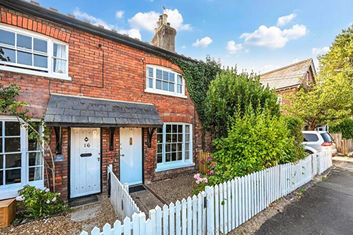 2 Bedroom Cottage For Sale In Queens Road, Lyndhurst, SO43