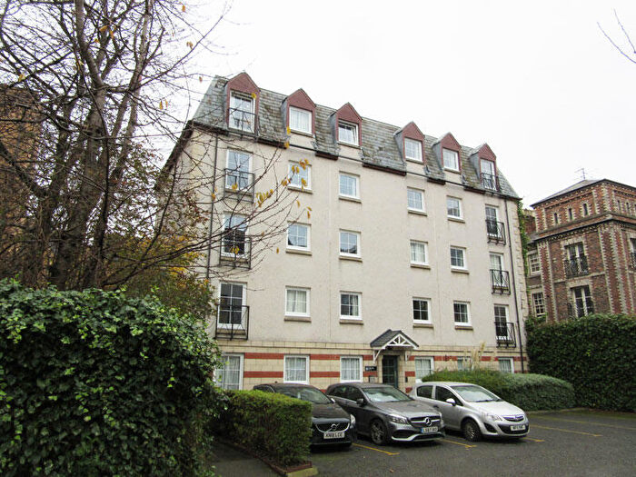 2 Bedroom Flat To Rent In Grove Street, Fountainbridge, Edinburgh, EH3