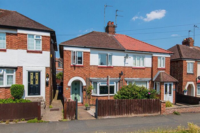 3 Bedroom Semi Detached House For Sale In Summerfield Road, Kettering, NN15