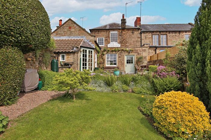 4 Bedroom Semi-Detached House For Sale In Butts Road, Ashover, S45