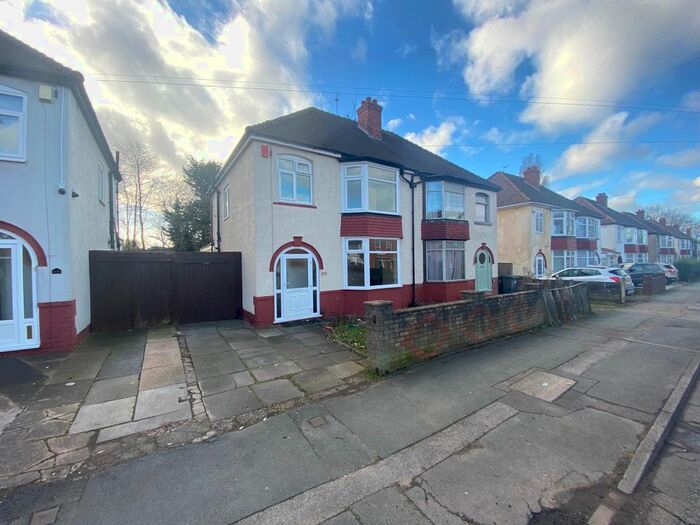 3 Bedroom Semi-Detached House To Rent In Springfield Road, Heath Town, Wolverhampton, WV10