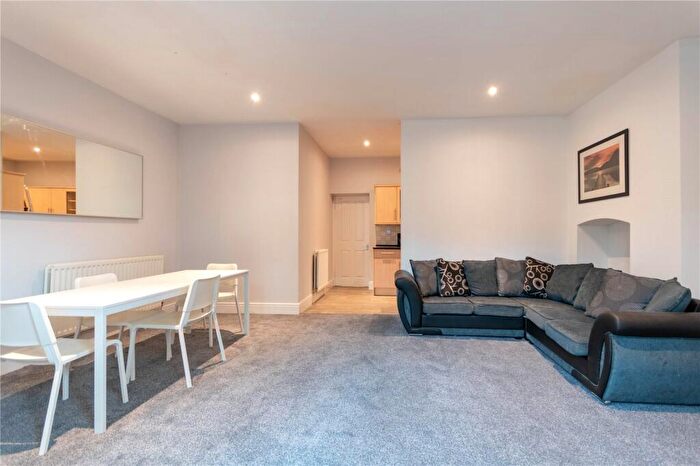 2 Bedroom Flat To Rent In Osborne Terrace, Jesmond, Newcastle Upon Tyne, NE2