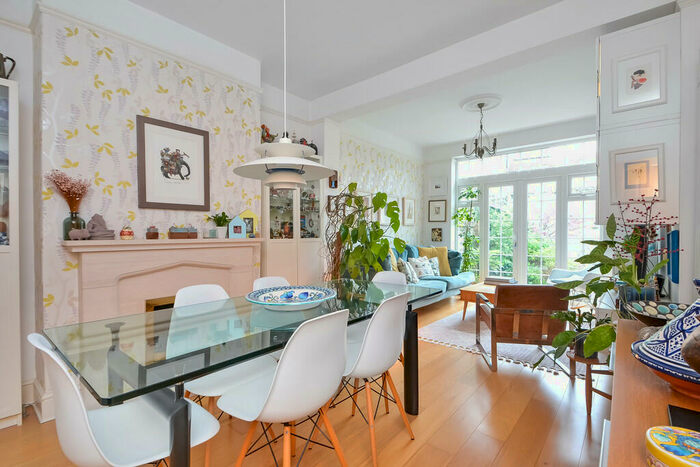 4 Bedroom Semi-Detached House For Sale In Southsea, Hampshire, PO5