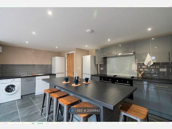 5 Bedroom Terraced House To Rent In Berkeley Road, Southampton, SO15