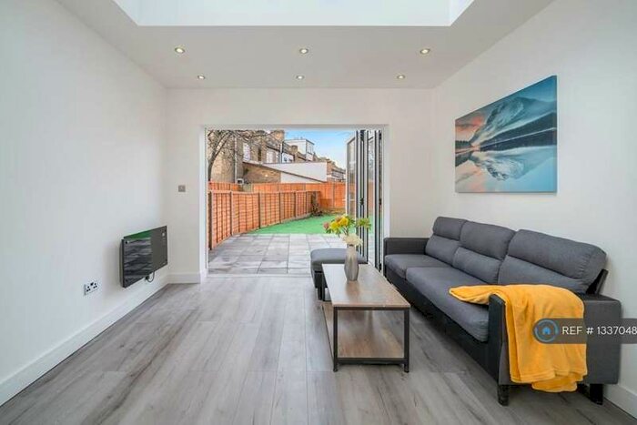 2 Bedroom Apartment To Rent In Barking Road, London, E13