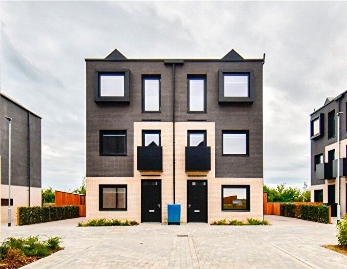 3 Bedroom Semi Detached House To Rent In Lockhart Way, Northstowe, Cambridge, CB24