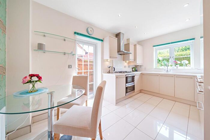 4 Bedroom Detached House For Sale In St. Pauls Gardens, Maidenhead, SL6
