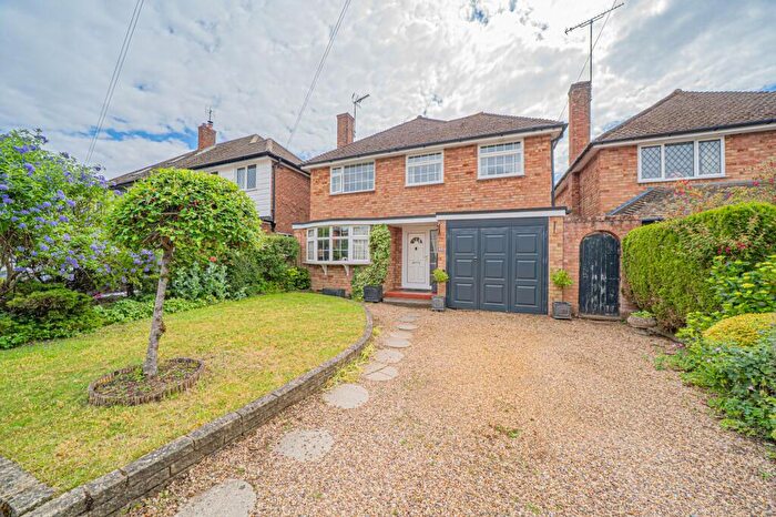 3 Bedroom Detached House For Sale In Malvern Road, Balsall Common, CV7