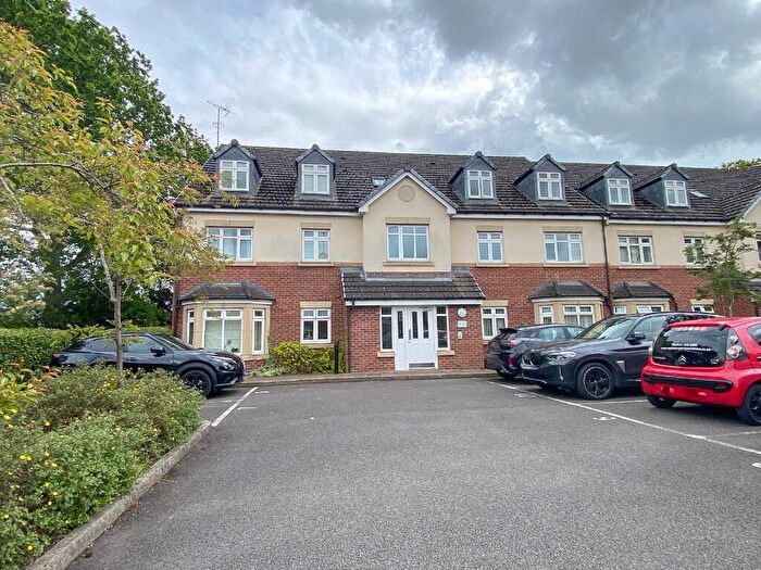 2 Bedroom Flat For Sale In Hailwood Drive, Birmingham, B43