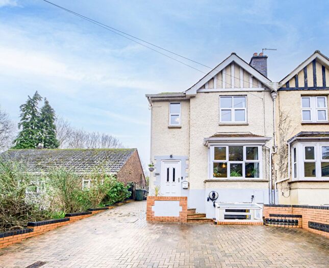 4 Bedroom Semi-Detached House For Sale In Worcester Road Malvern, Worcestershire, WR14