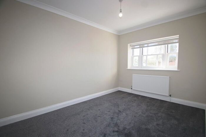 1 Bedroom Flat To Rent In Church Hill Garage, Orpington, BR6