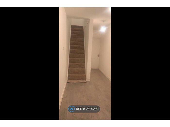 3 Bedroom Terraced House To Rent In Thorne Road, Willenhal, WV13