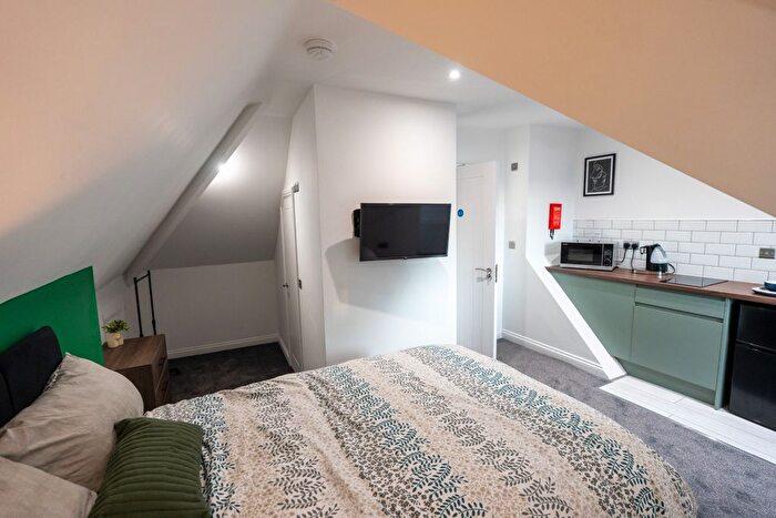 1 Bedroom Studio To Rent In Room, Burton Road, DE23