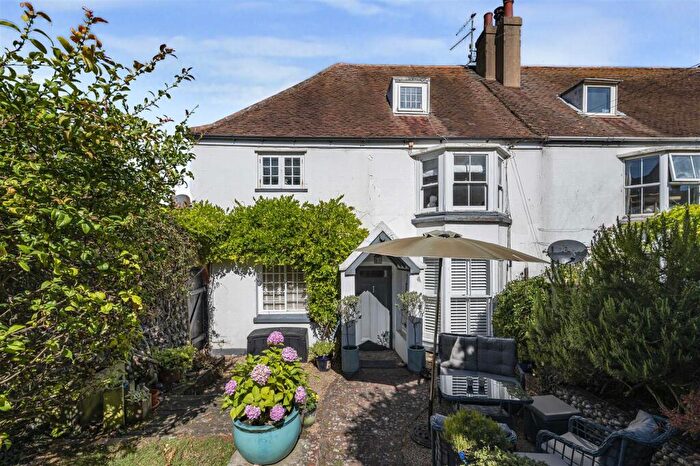 3 Bedroom Semi-Detached House For Sale In Blatchington Road, Seaford, BN25