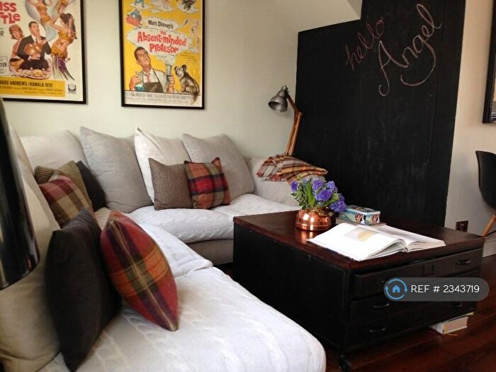 2 Bedroom Flat To Rent In Islington High Street, London, N1