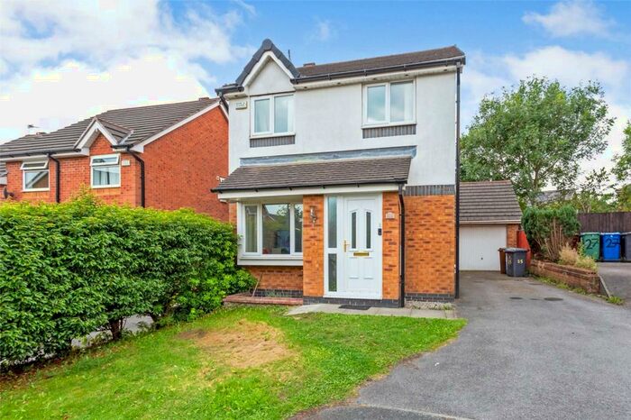 3 Bedroom Detached House To Rent In Inglewood Close, Bury, BL9