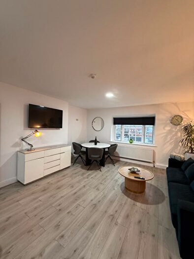 2 Bedroom Flat To Rent In Langsett Road, Sheffield, S6