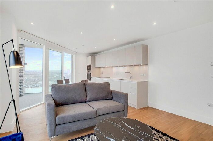 2 Bedroom Flat To Rent In Brixton Hill, London, SW2