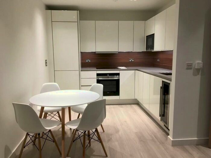 1 Bedroom Flat To Rent In Devan Grove, London, N4