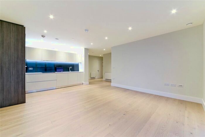 2 Bedroom Flat To Rent In Marsden House, Pegler Square, London, SE3