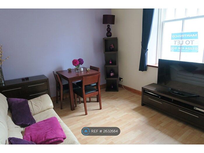 2 Bedroom Flat To Rent In Bon Accord Terrace, Aberdeen, AB11