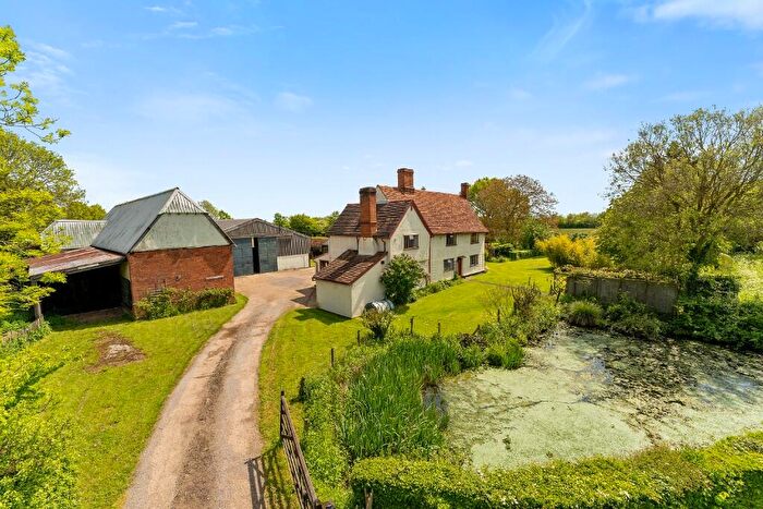 4 Bedroom Detached House For Sale In Garrolds Farmhouse And Buildings, CM6