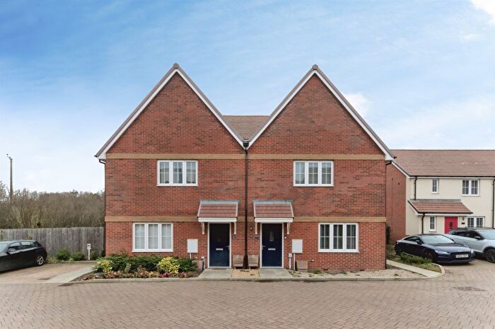 1 Bedroom Flat For Sale In Mallow Drive, Stone Cross, Pevensey, BN24