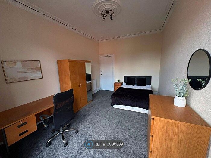 4 Bedroom Flat To Rent In West Princes St, Glasgow, G4